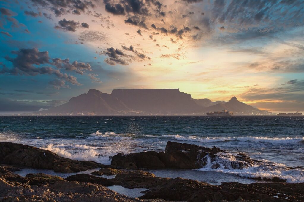 Table Mountain at sunset, the city start of a Cape Town and safari itinerary